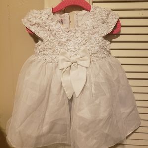 ⭐3/$10 Beautiful 18m girls dreas